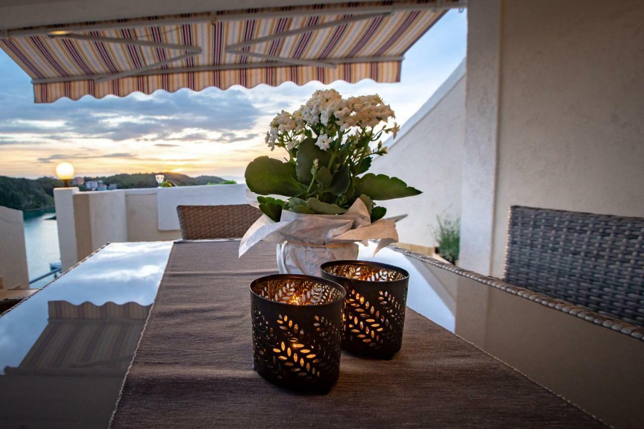 Beach Suite Nina Supetarska Draga Exterior photo
